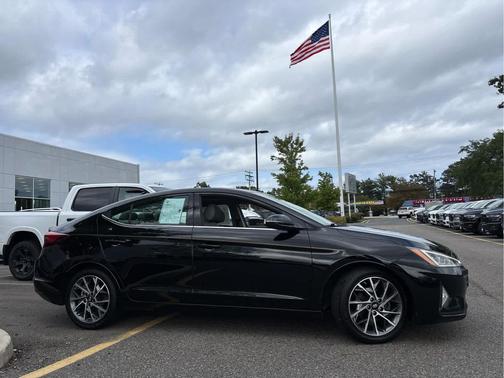 2020 Hyundai ELANTRA Limited