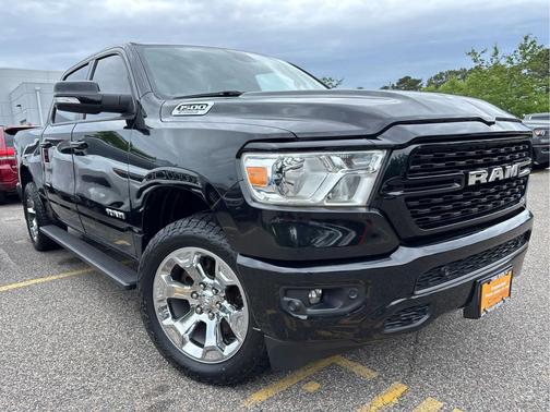 Diamond Black Crystal Pearlcoat 2022 RAM 1500 Big Horn/Lone Star