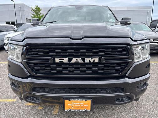 Diamond Black Crystal Pearlcoat 2022 RAM 1500 Big Horn/Lone Star