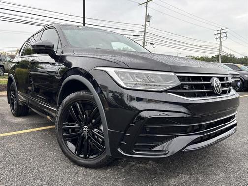 2022 Volkswagen Tiguan 2.0T SE R-Line Black 4MOTION