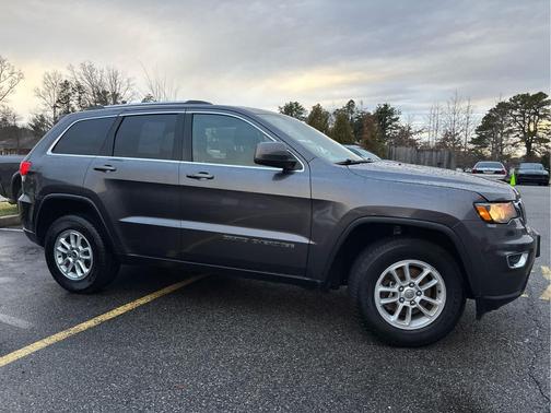2019 Jeep Grand Cherokee Laredo