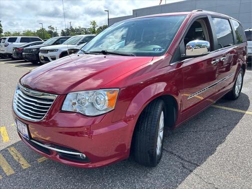 2015 Chrysler Town & Country Limited Platinum