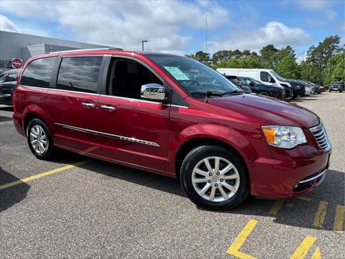 2015 Chrysler Town & Country Limited Platinum