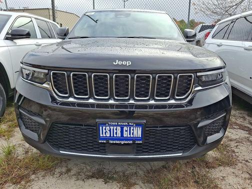 2025 Jeep Grand Cherokee Laredo