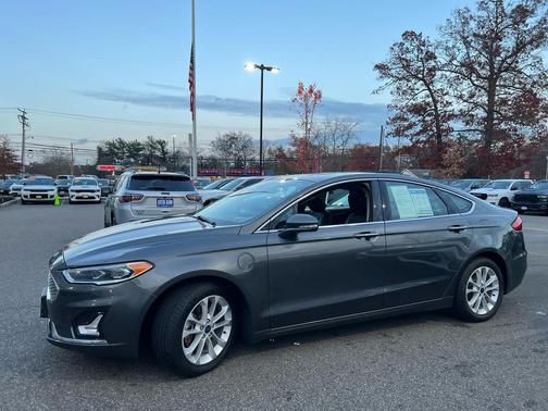 2020 Ford Fusion Plug-In Hybrid Titanium