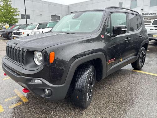2023 Jeep Renegade Trailhawk
