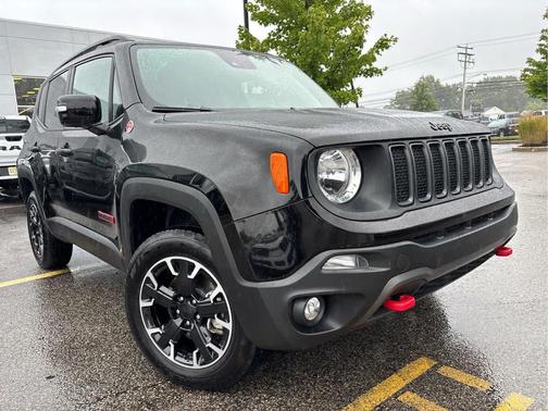 2023 Jeep Renegade Trailhawk