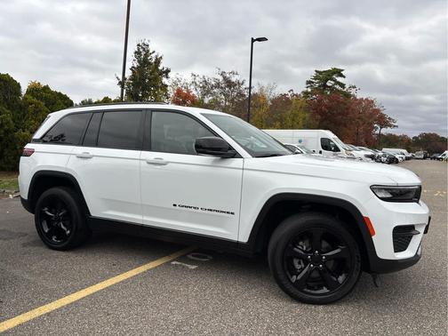 2023 Jeep Grand Cherokee Altitude