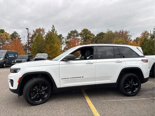 2023 Jeep Grand Cherokee Altitude