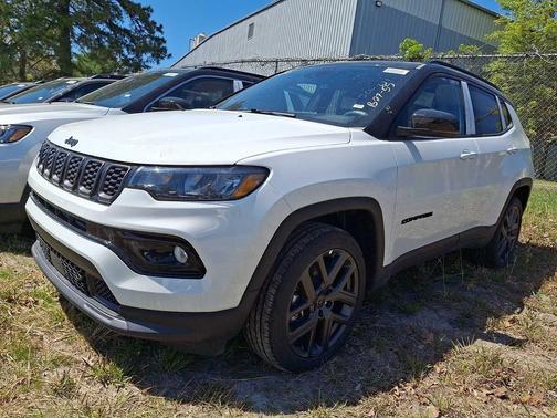 Bright White Clearcoat 2026 Jeep Compass Limited