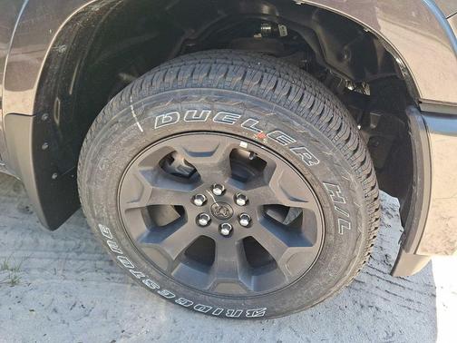 Granite Crystal Metallic Clearcoat 2026 RAM 1500 Big Horn/Lone Star