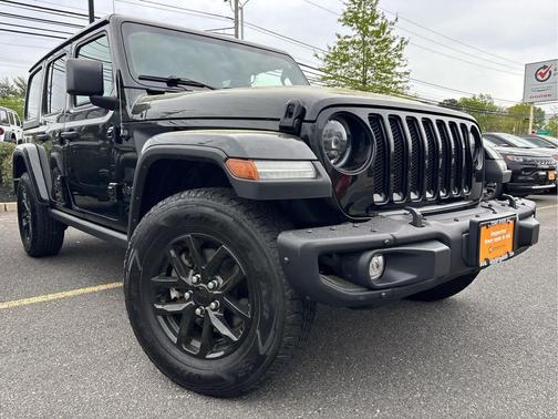 Black Clearcoat 2023 Jeep Wrangler 4-Door Freedom 4x4