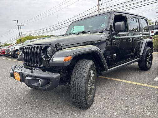 Black Clearcoat 2023 Jeep Wrangler 4-Door Freedom 4x4