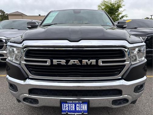 Diamond Black Crystal Pearlcoat 2020 RAM 1500 Big Horn/Lone Star