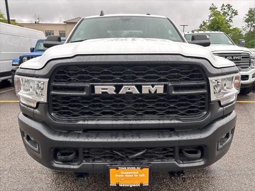 2022 RAM 2500 Tradesman Crew Cab 4x4 6'4' Box