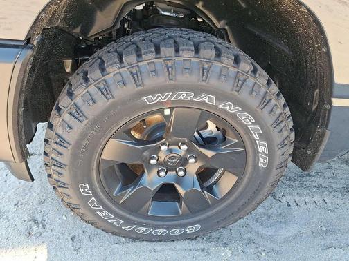 2026 RAM 1500 Warlock Crew Cab 4x4 5'7' Box