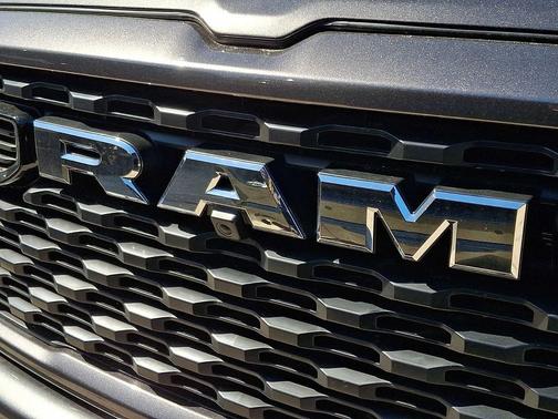 Granite Crystal Metallic Clearcoat 2026 RAM 1500 Big Horn/Lone Star