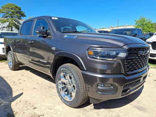 Granite Crystal Metallic Clearcoat 2026 RAM 1500 Big Horn/Lone Star