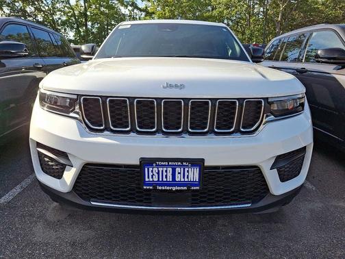 2025 Jeep Grand Cherokee Laredo
