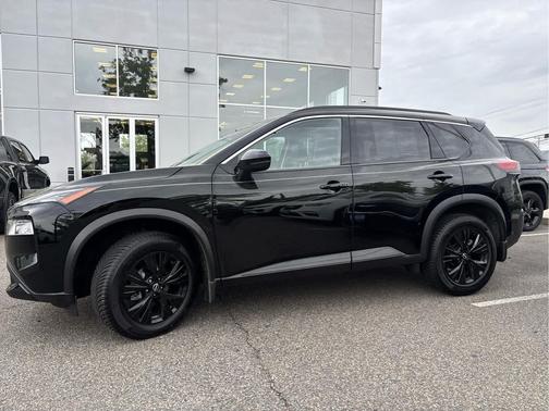 Super Black 2023 Nissan Rogue SV