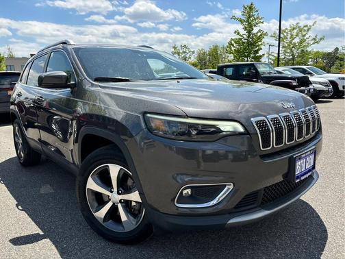 Granite Crystal Metallic Clearcoat 2019 Jeep Cherokee Limited
