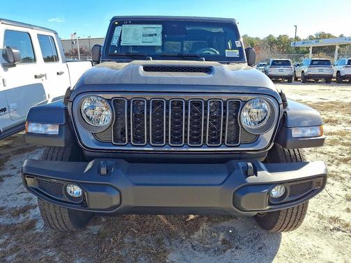 2026 Jeep Gladiator Sport S