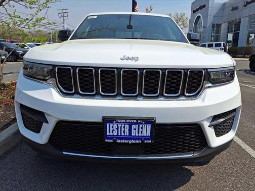 2025 Jeep Grand Cherokee Laredo