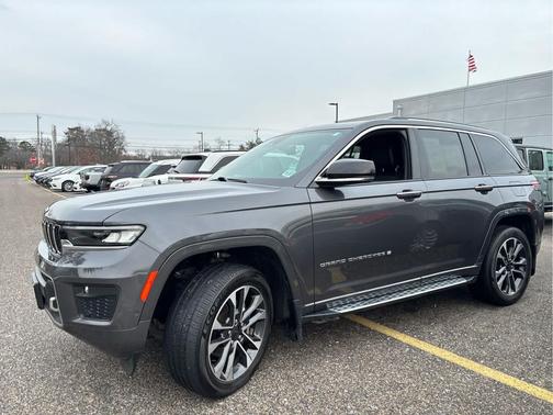 2022 Jeep Grand Cherokee Overland