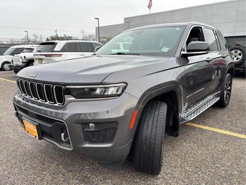 2022 Jeep Grand Cherokee Overland