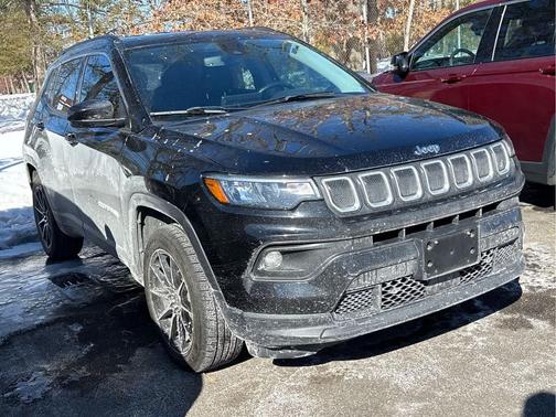 2022 Jeep Compass Latitude Lux