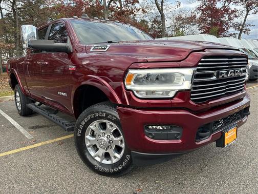 2022 RAM 2500 Laramie Crew Cab 4x4 6'4' Box