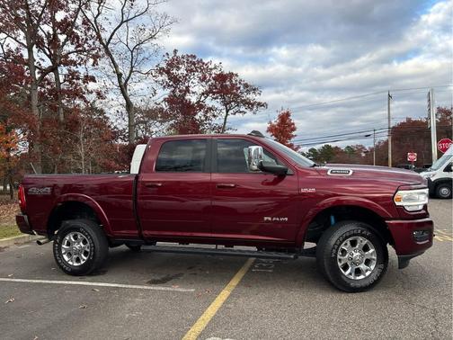 2022 RAM 2500 Laramie Crew Cab 4x4 6'4' Box