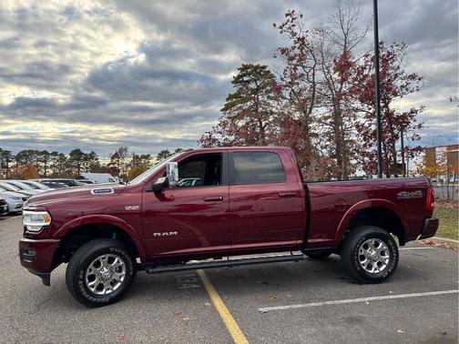2022 RAM 2500 Laramie Crew Cab 4x4 6'4' Box