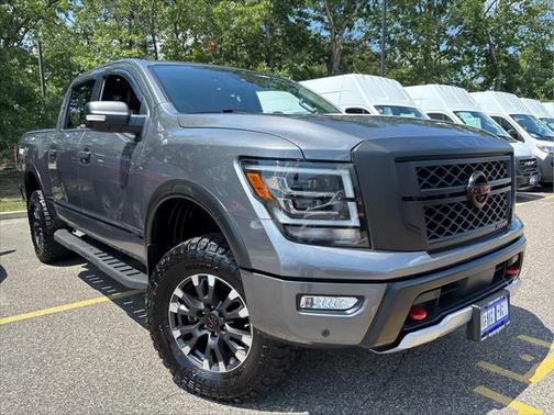 2024 Nissan Titan PRO-4X
