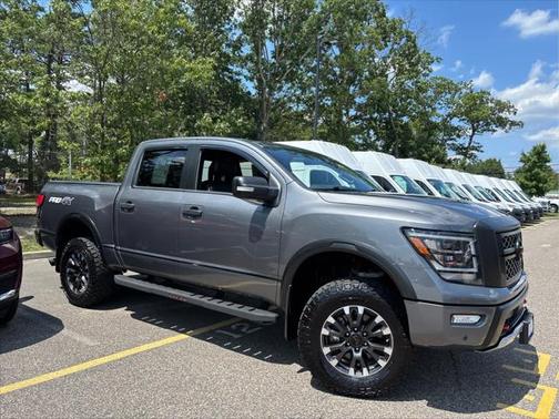 2024 Nissan Titan PRO-4X