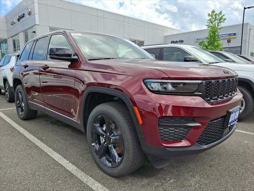 2025 Jeep Grand Cherokee Altitude