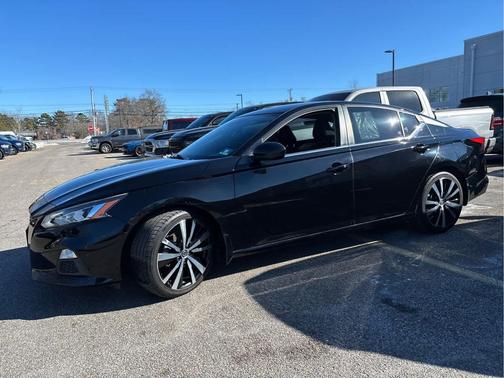 2020 Nissan Altima SR FWD