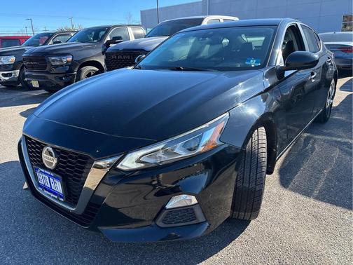 2020 Nissan Altima SR FWD
