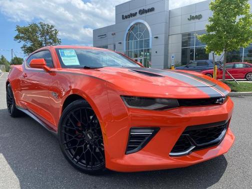Photo 1 of 43 of 2018 Chevrolet Camaro 2SS