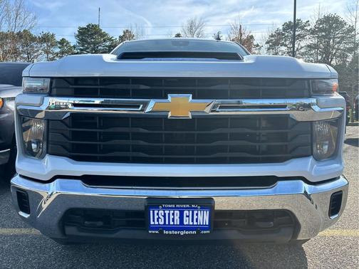 Summit White 2024 Chevrolet Silverado 2500 LT