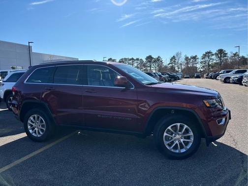 2022 Jeep Grand Cherokee Laredo