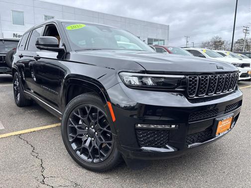 DIAMOND BLACK CRY 2025 Jeep Grand Cherokee L Summit Reserve