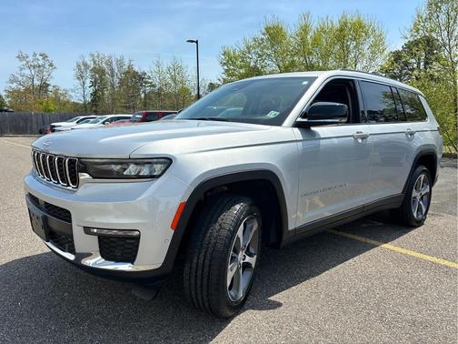 Silver Zynith 2023 Jeep Grand Cherokee L Limited