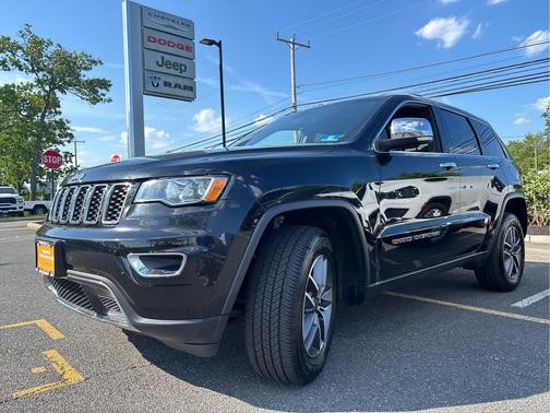 Diamond Black Crystal Pearlcoat 2021 Jeep Grand Cherokee Limited