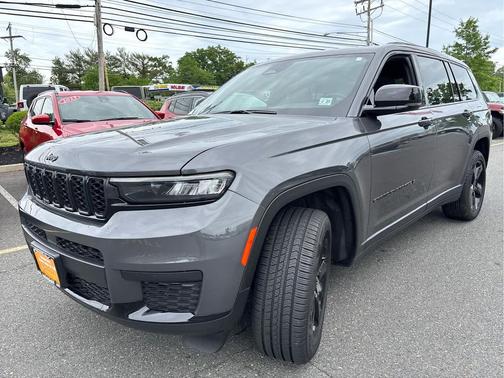 Baltic Gray Metallic Clearcoat 2022 Jeep Grand Cherokee L Altitude