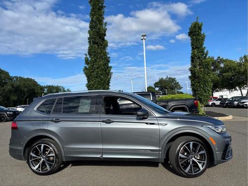 2022 Volkswagen Tiguan 2.0T SEL R-Line 4MOTION