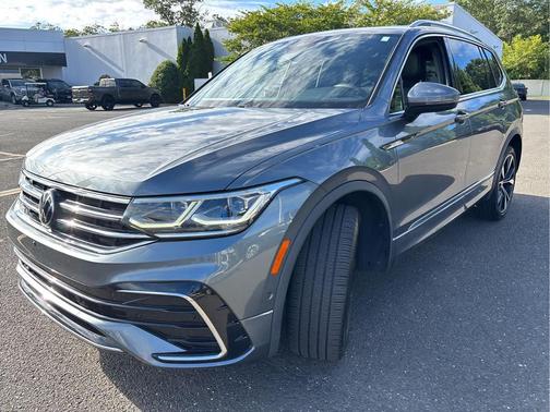 2022 Volkswagen Tiguan 2.0T SEL R-Line 4MOTION