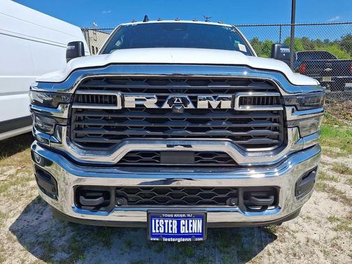 Bright White Clearcoat 2026 RAM 2500 Tradesman