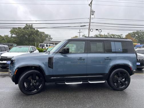 2024 Land Rover Defender 110 P400 X-Dynamic SE