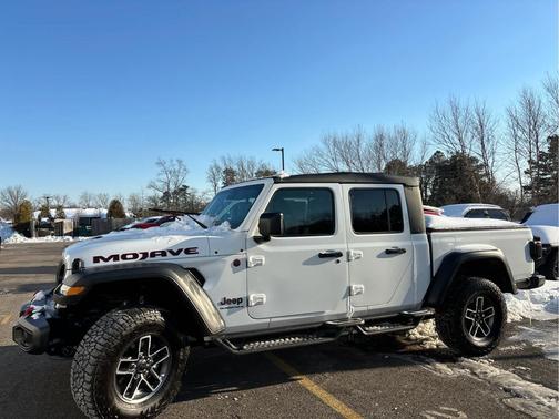 2025 Jeep Gladiator Mojave 4x4